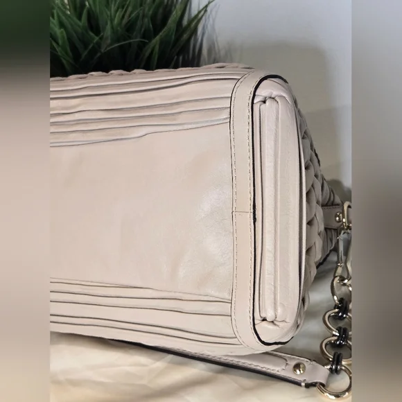 Coach Madison Caroline Satchel - Picture 9 of 16